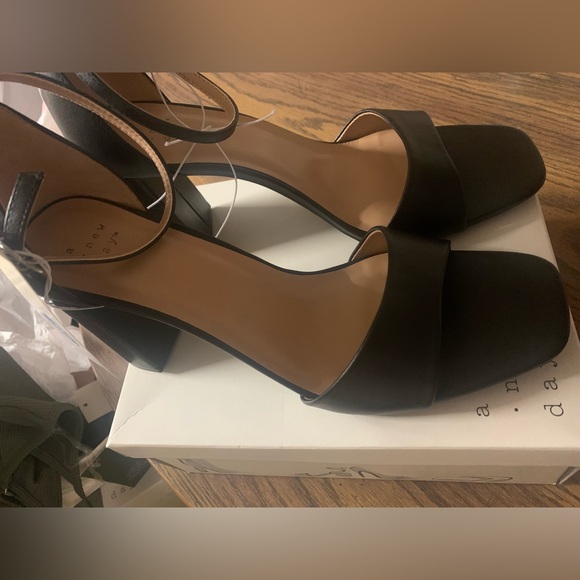 A New Day BLACK SHELLY HEELS - Picture 3 of 3